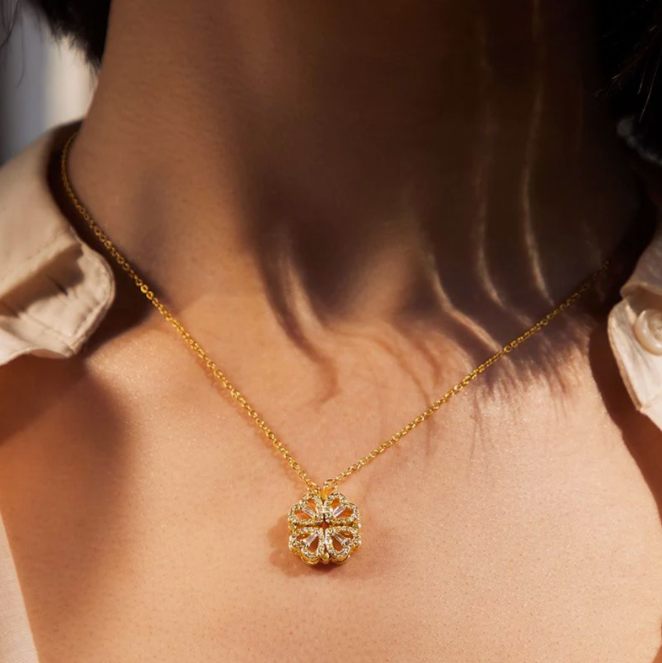 C211 Simple Heart-to-Heart Four-Leaf Clover Necklace for Women - Fashion Lockbone Chain with Heart Folded Design - One Pendant for Two Wears