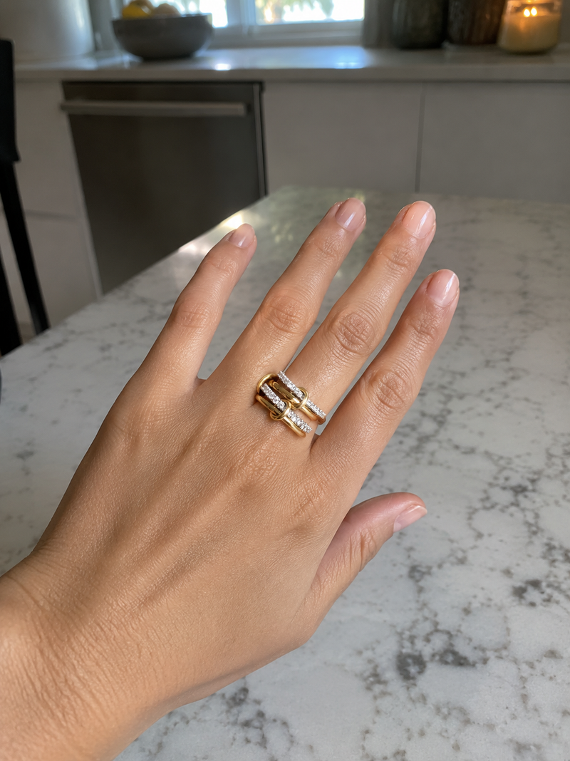 The Bold Link Ring